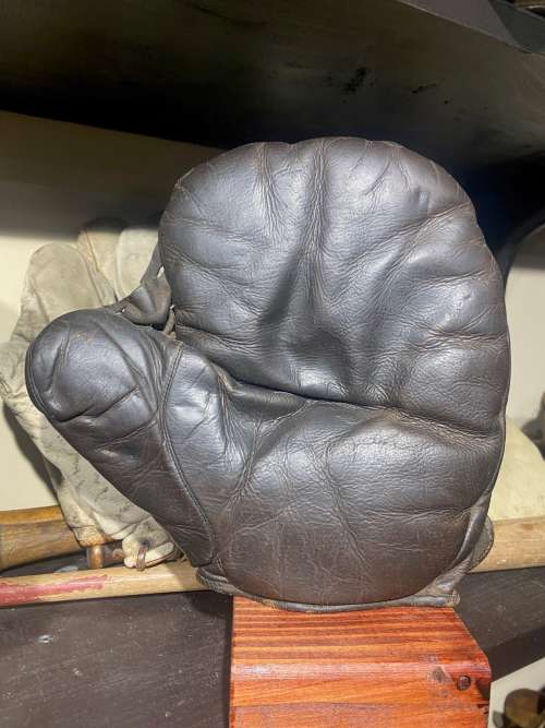 A.J. Reach Fielders Mitt Front